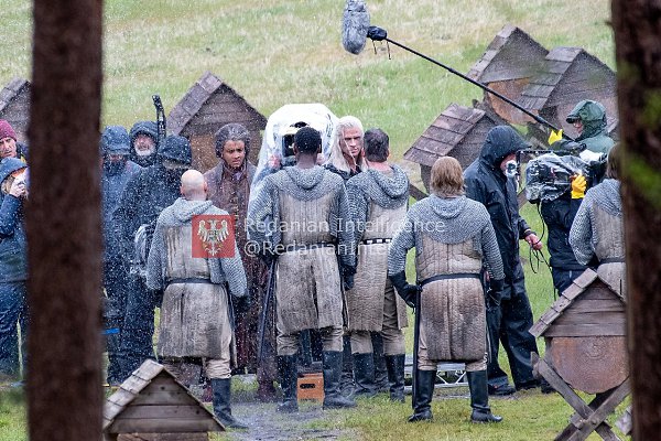 В сети появились ещё несколько новых кадров со сьёмок 5-того сезона сериала