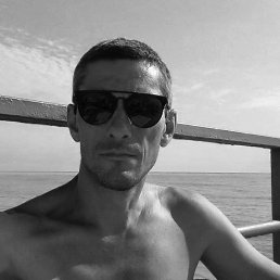 Oleg, 49, 