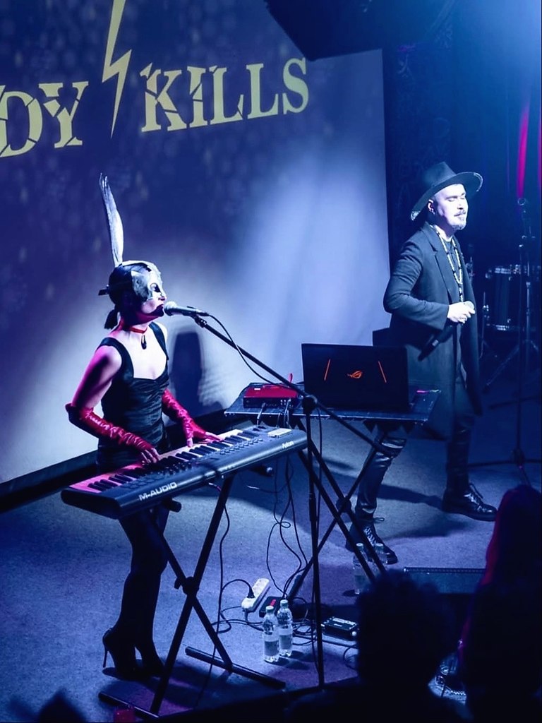 �Brandy Kills� �������� � �������� ��������� � ����������.4 ������ � ��������� ����� The Place ... - 2