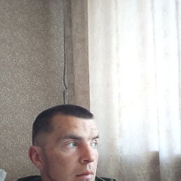 ������, ����, 33 ����