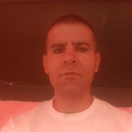 Gicu, 38, 
