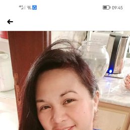 Andrea, 39, 