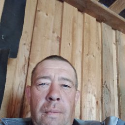 Ը, 35 , 
