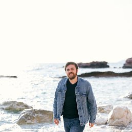 �����, 44 ����, ����-���������