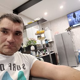 Anatoluu, 34, 