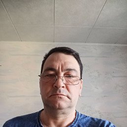  , , 51  -  4  2025