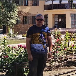 Vladislav, 51, --