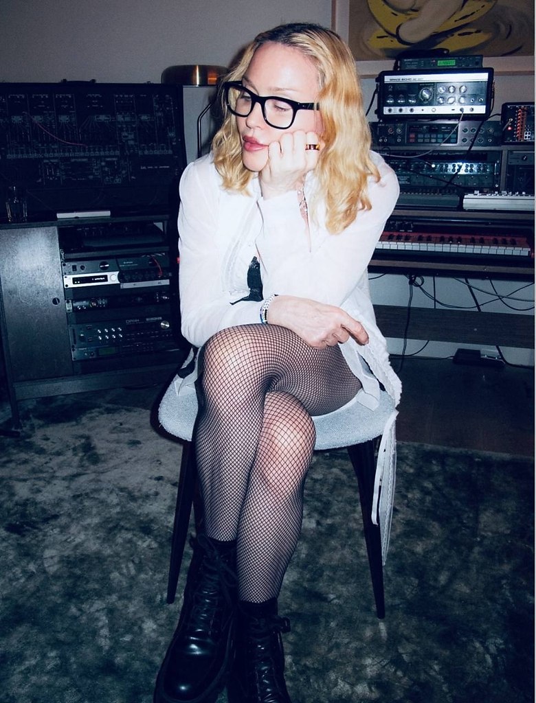 ����� ������ �������� ��������������� ��� ����������� � ��������� ��������� Confessions on a Dance ... - 3