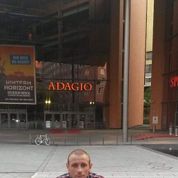 Anatolii, 39, 