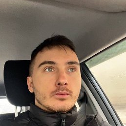 Nikolay, 29, 