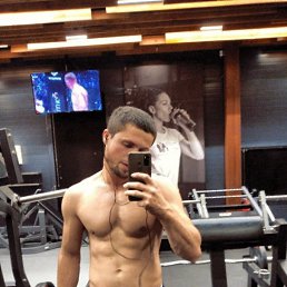 Dan, 25, 