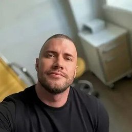 ����, ����, 42 ����