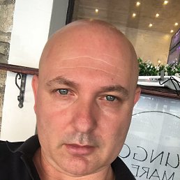 Ilia, 47, 