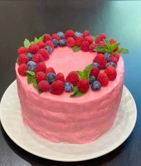 Эффектный , вкусный торт «Чёрный лес». Можно такой сделать на детский др. Влажные шоколадные коржи ...