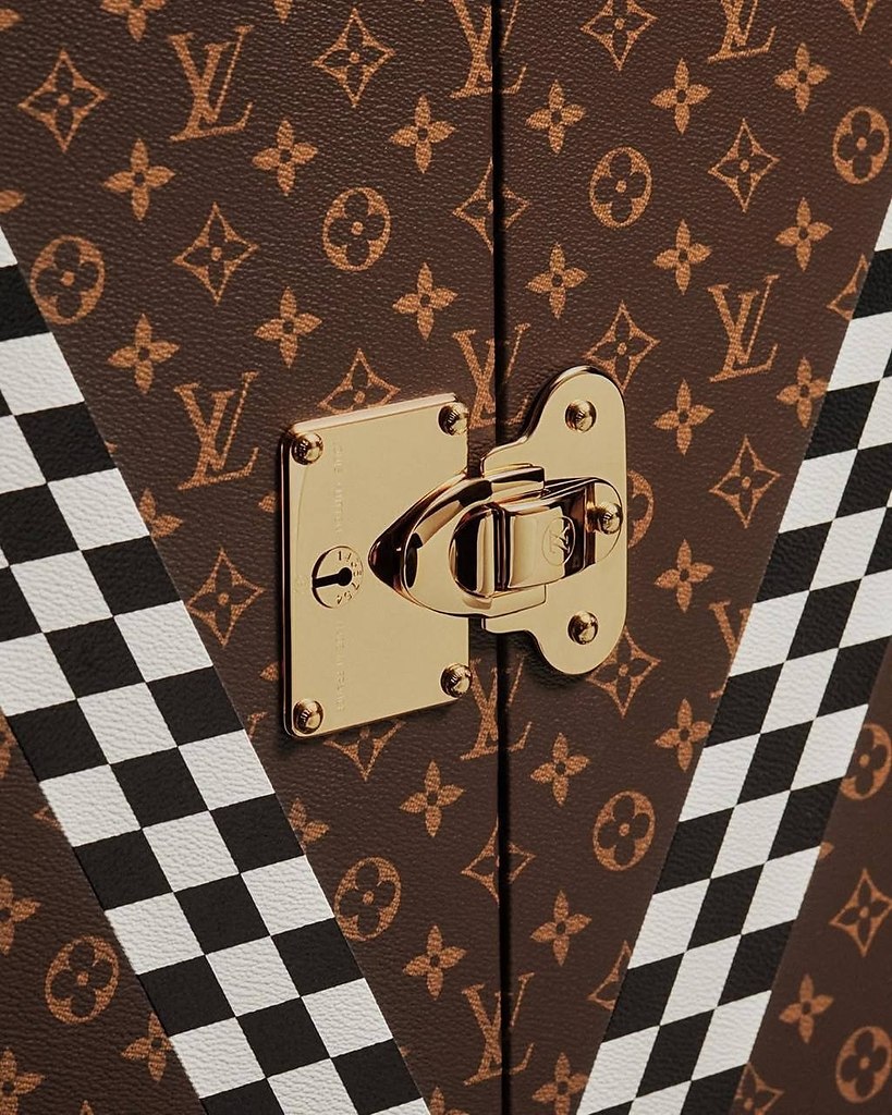 Louis Vuitton    ,    75- -1.  ... - 6