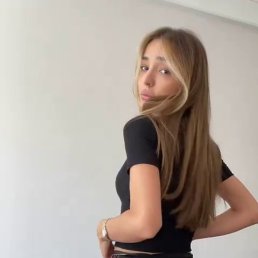 Vera, 30, 
