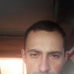 Roland, 36, 