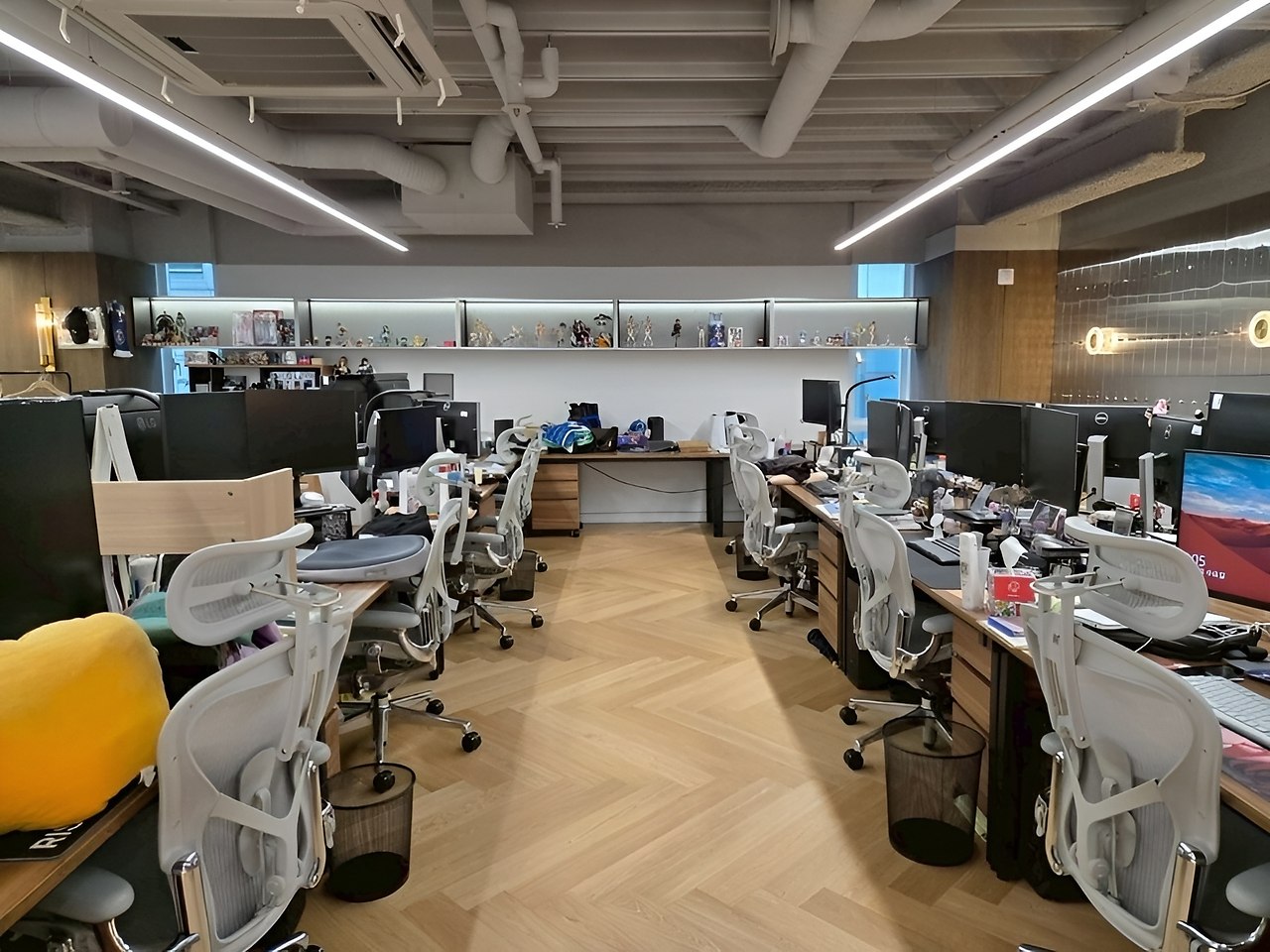  :  Shift Up    Herman Miller,   ... - 2