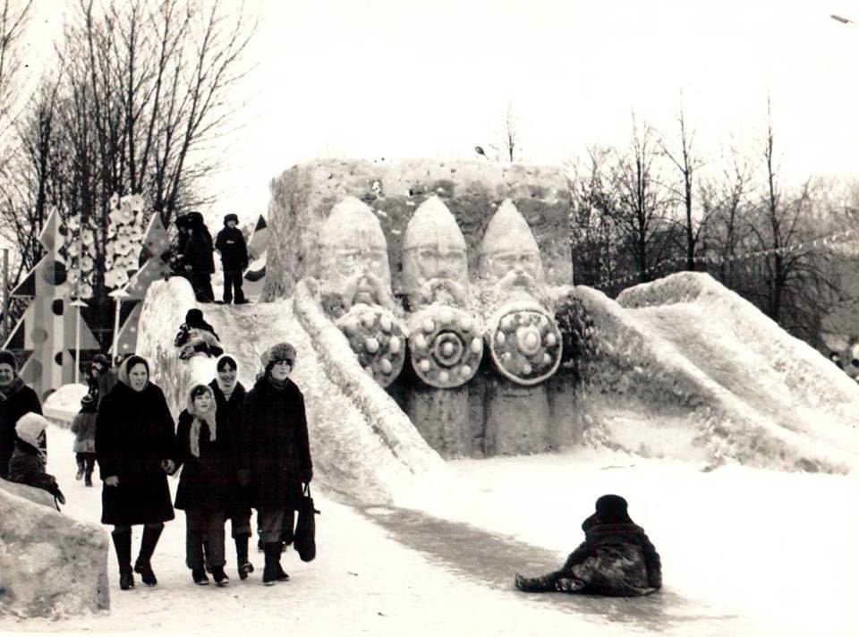 Горки в удельном парке. Сормовский парк 2022. Сормовский парк горка. Каток в сормовском парке. Сормовский парк горка.