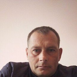 Andrej, 41 , 