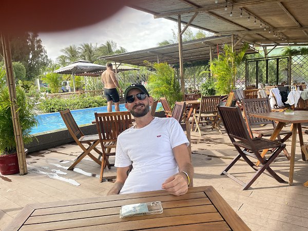     :joy::joy::palm_tree::palm_tree::cactus::surfing_man: - 5