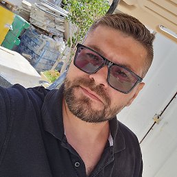 Victor, 37, 