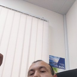 Artem, 33, 