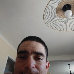 Saphir, 37, 