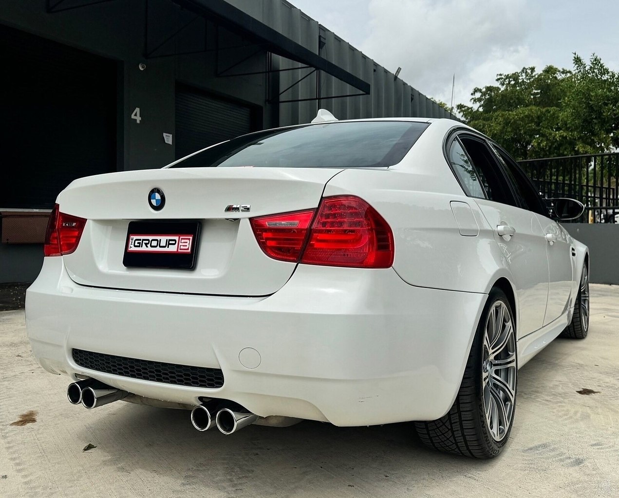 #BMW #M3 (#E90) Alpine White - 2