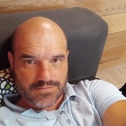Pierre, 43, 