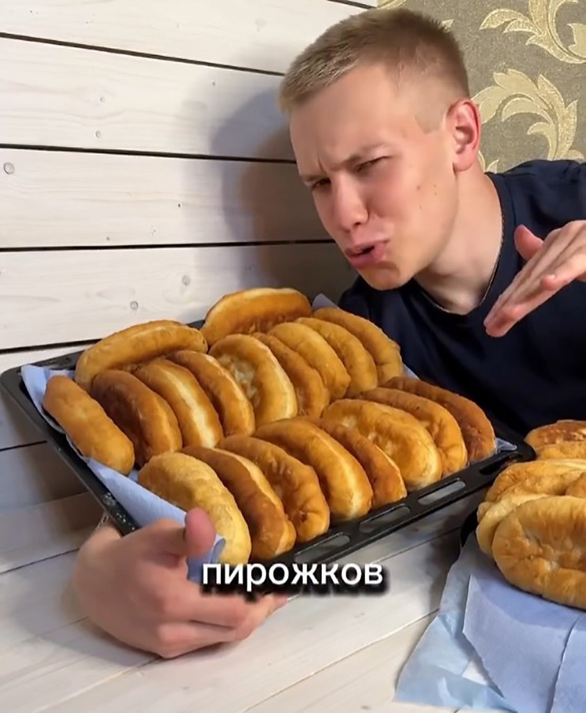   ...  :    9 000     .  ... - 2